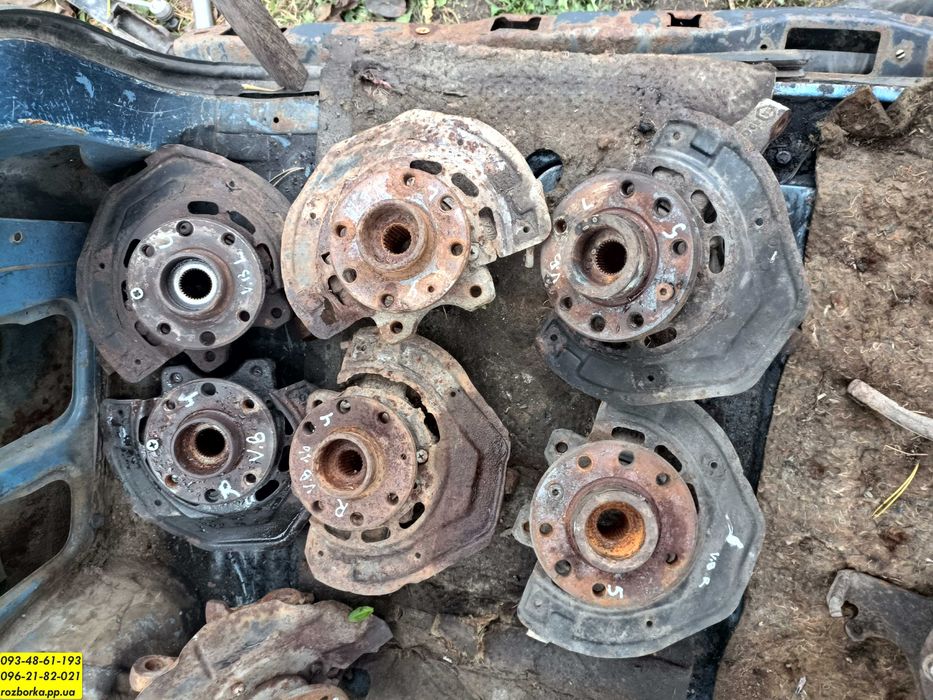 Цапфа Опель вектра б ступиця vectra b поворотний кулак