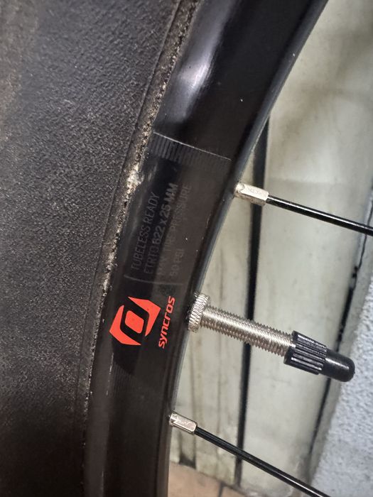 Rodas Syncros 29 + Sram  Eagle 12 + Discos Magura + Schwalbe Rocket