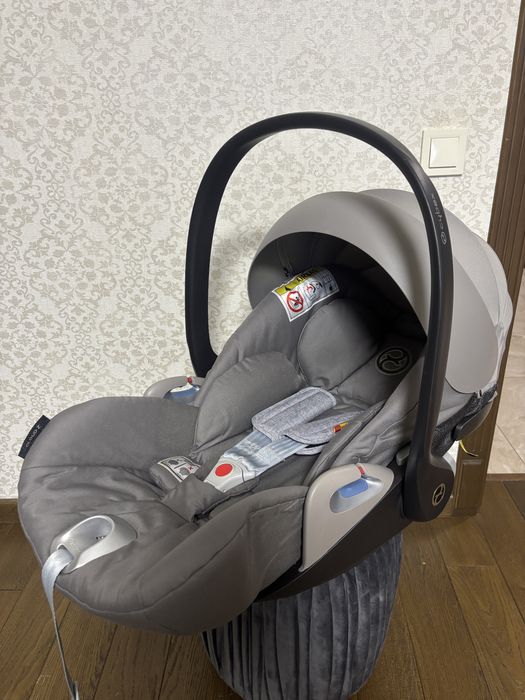 Автокрісло Cybex Cloud Z Soho Grey сірий колір