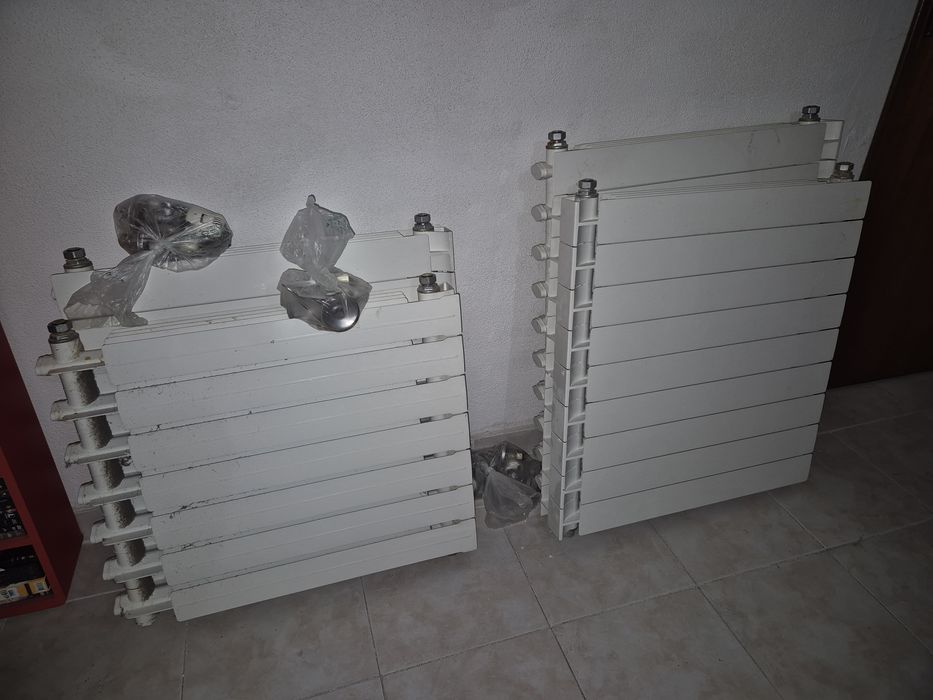 Caldeira Ariston e 7 Radiadores de Aquecimento central