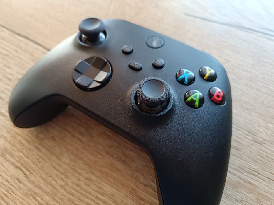 Pad Xbox One Oryginalny Kontroler bezprzewodowy + kontroler słuchawek