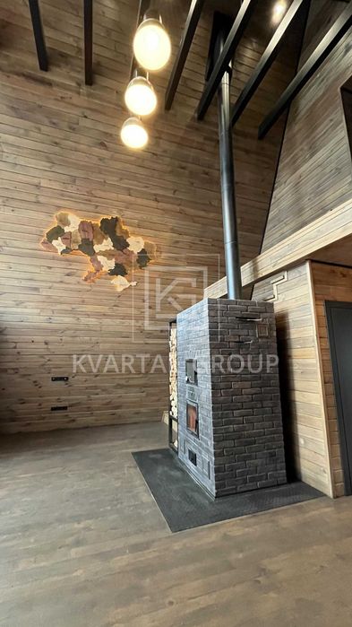 A-Frame у Бучі 116 м² з дизайнерським ремонтом і терасами