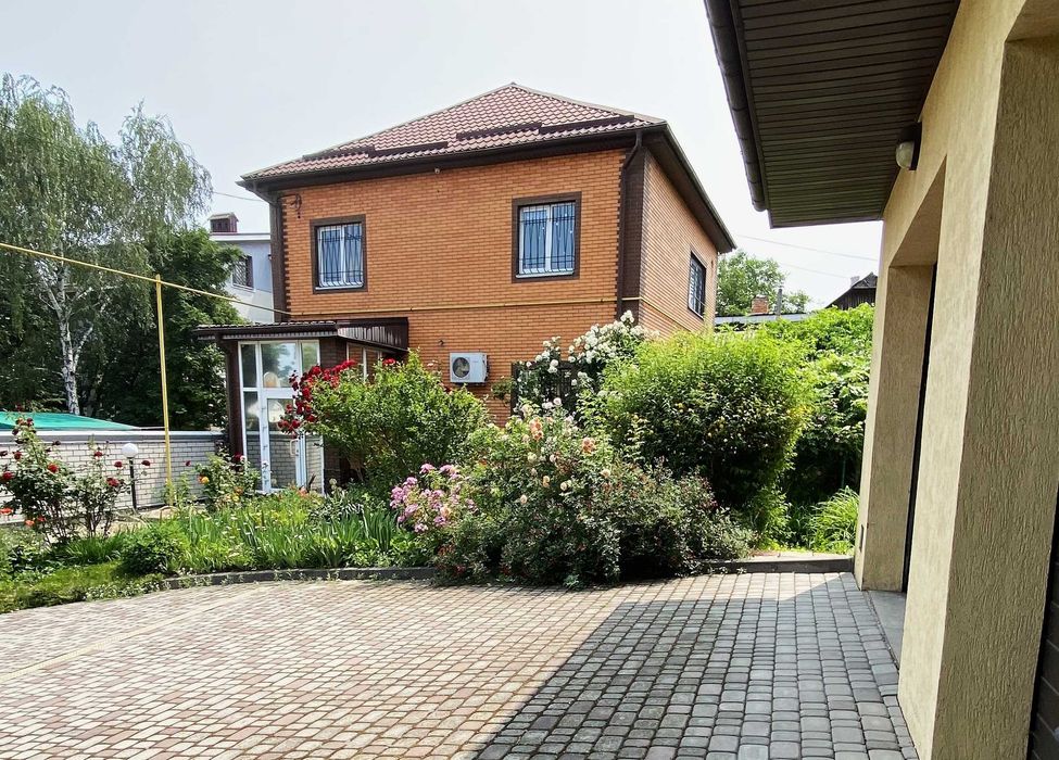 Продам три дома на участке Центр/ул. Михаила Грушевского/участок 9 со