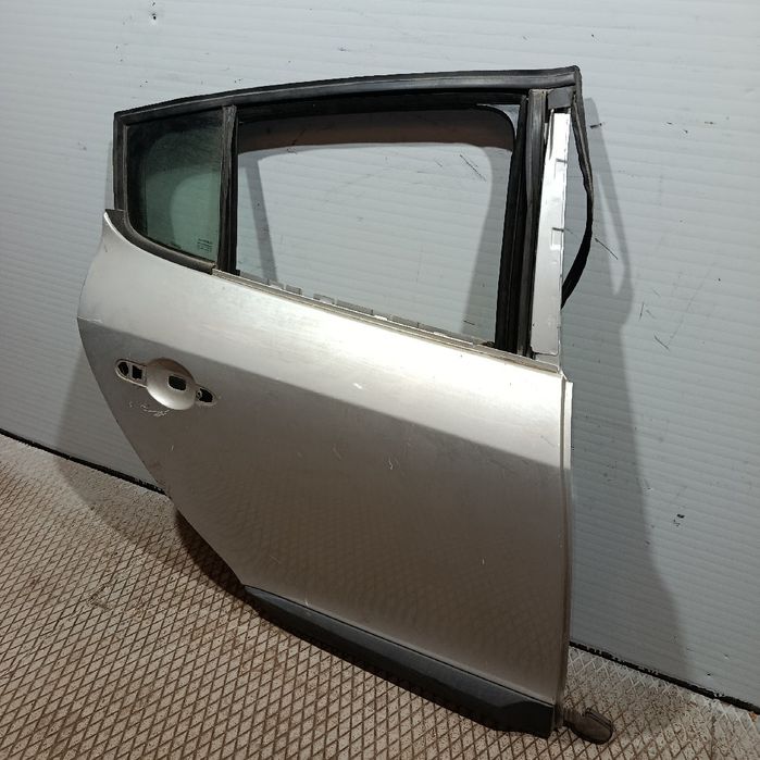 Porta trás direita RENAULT Megane III (BZ0_)