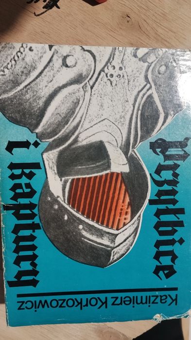 Przyłbice i kaptury Kazimierz Korkozowicz