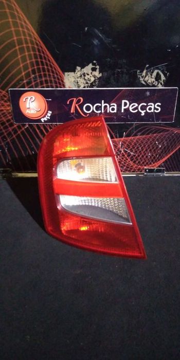 Farolim Stop Esq Skoda Fabia I (6Y2)