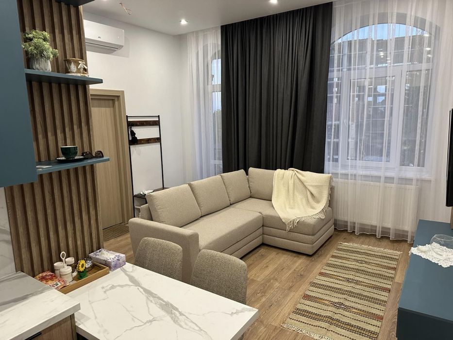 1 -кімнатна квартира  в центрі | 300 м до бювету | Готовий бізнес