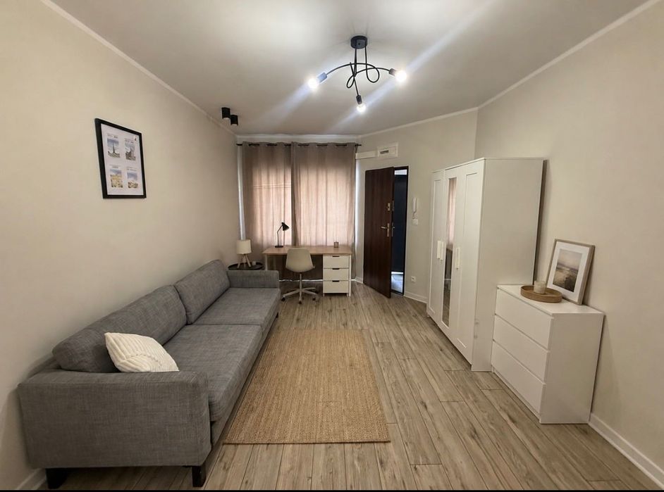 Centrum,super lokalizacja,idelane na wynajem,2 min do Opery,26m2.po remonice,parking darmowy.