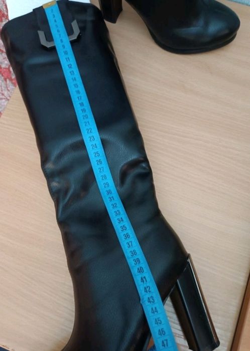 Шкіряні жіночі зимові чоботи на каблуці, високі, натуральна шкіра.