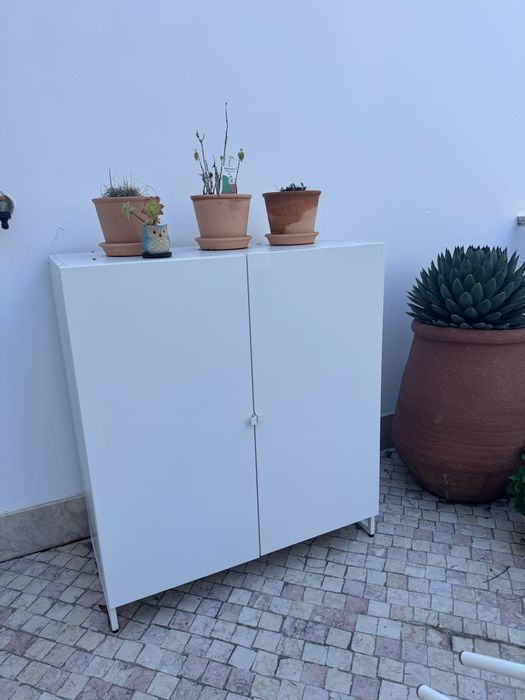 Estante IKEA c/portas, interior/exterior/branco, 81x44x90 cm