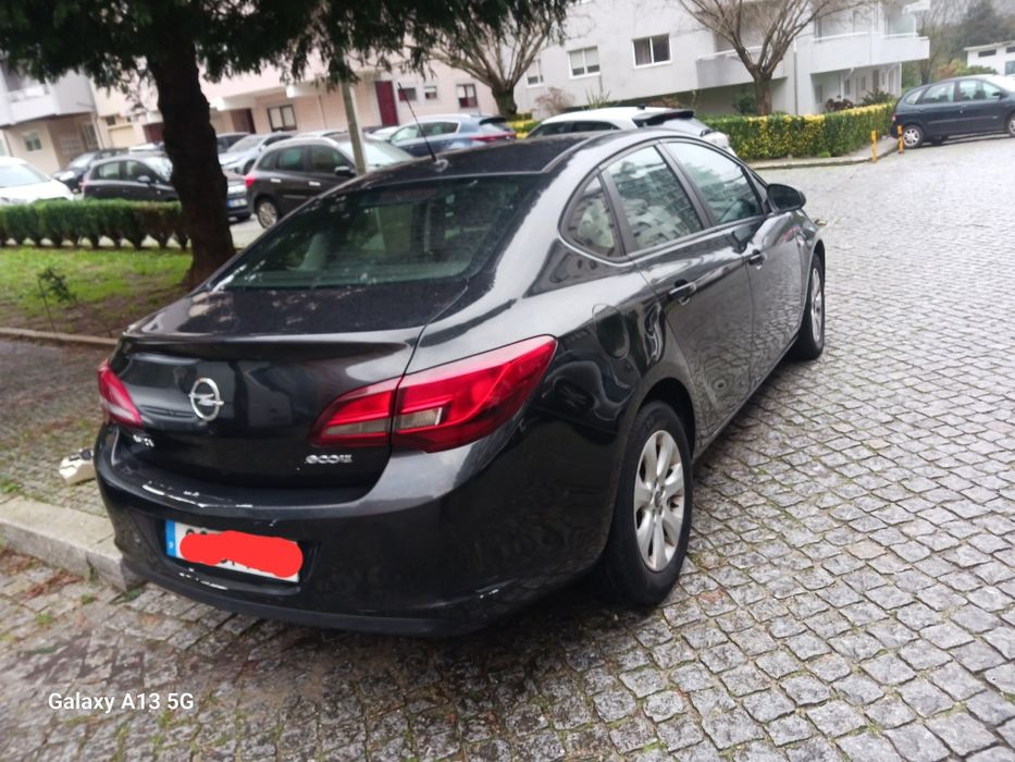 Opel Astra 2014 gasóleo