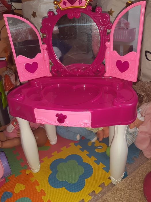 Дзеркало для дівчинки