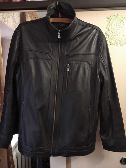 Кожаная куртка  Продам