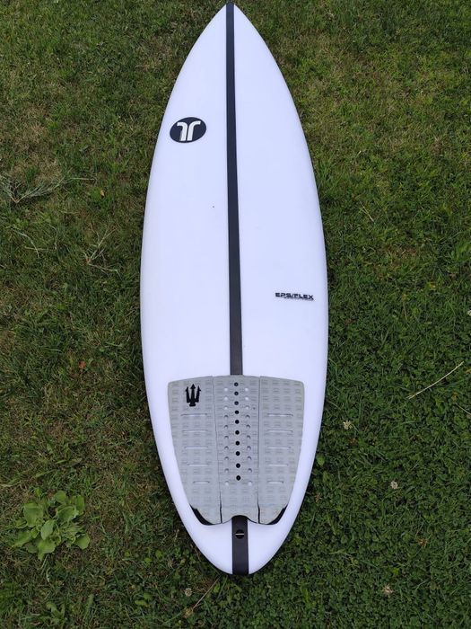 Firewire Spitfire 6'4 Surfboard (with fins and leash)