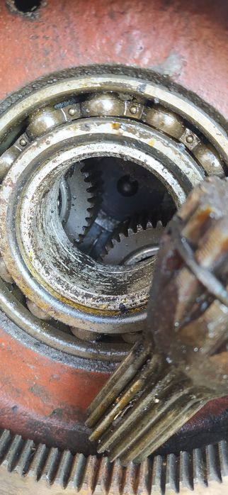 Редуктор з електродвигуном