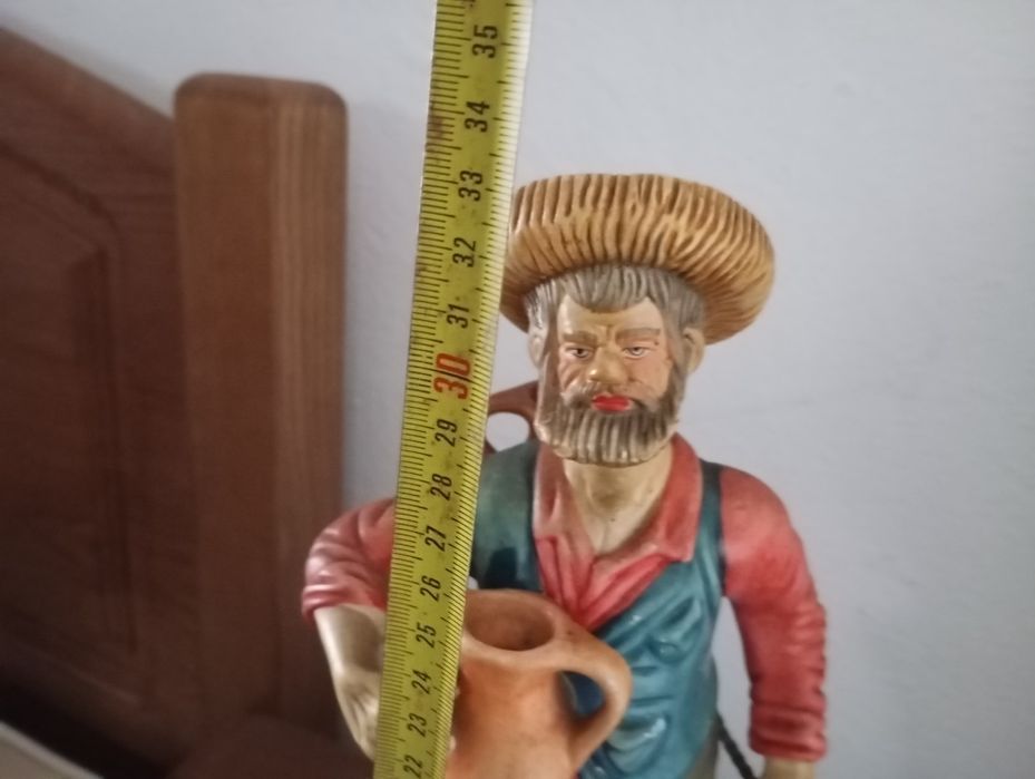 Estatuetas/figuras de cerâmica/pintadas à mão