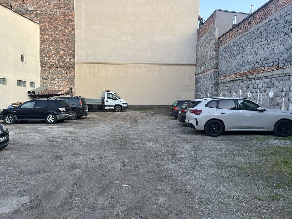 Miejsce postojowe w ceteum Krakowa ul Starowislna