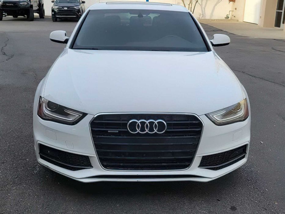 Audi A4      2015