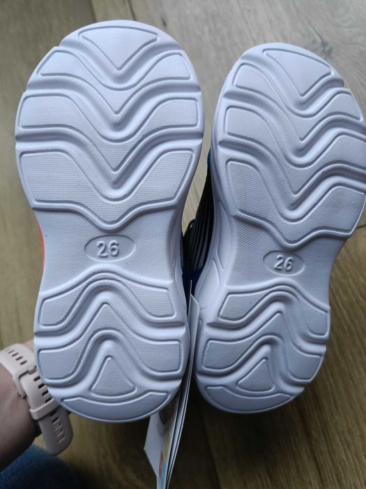 Buty 26 dla dziecka świecące NOWE