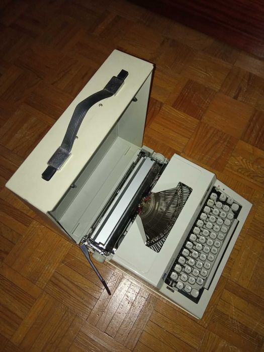 Máquinas de escrever antigas para decoração