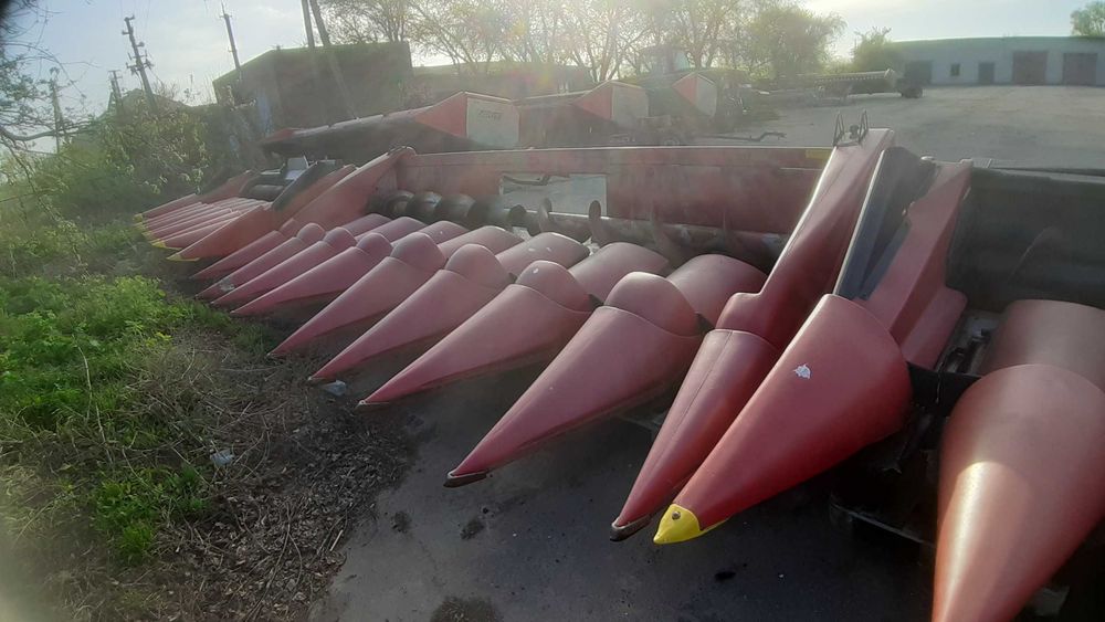 Жатка кукурузна Case-2208 8-ми рядкова