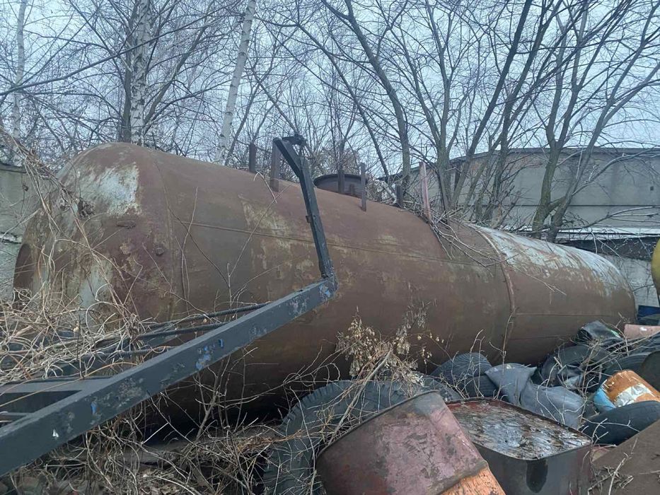 Ёмкость на полуприцеп.