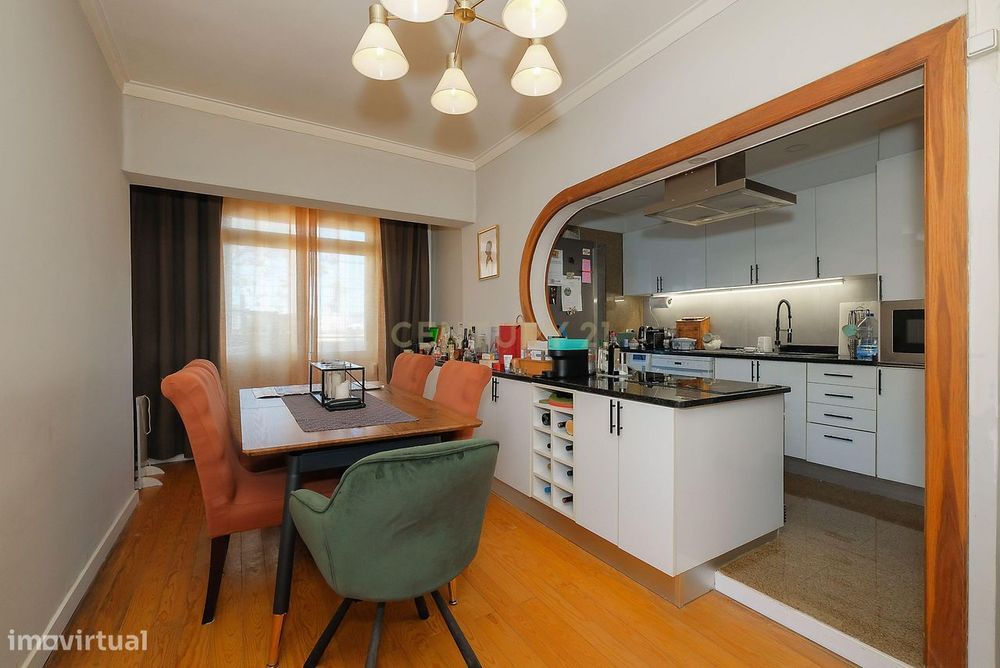 Apartamento T3  remodelado no Pragal