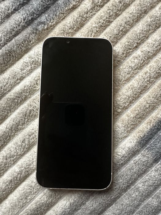 Продам iPhone 13,128 гб