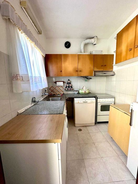 arrendamento de apartamento exclusivamente a professora