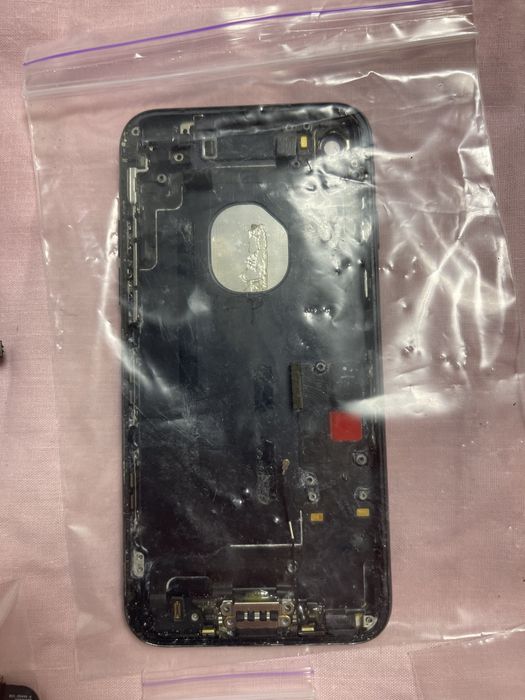 Iphone 7 на запчастини