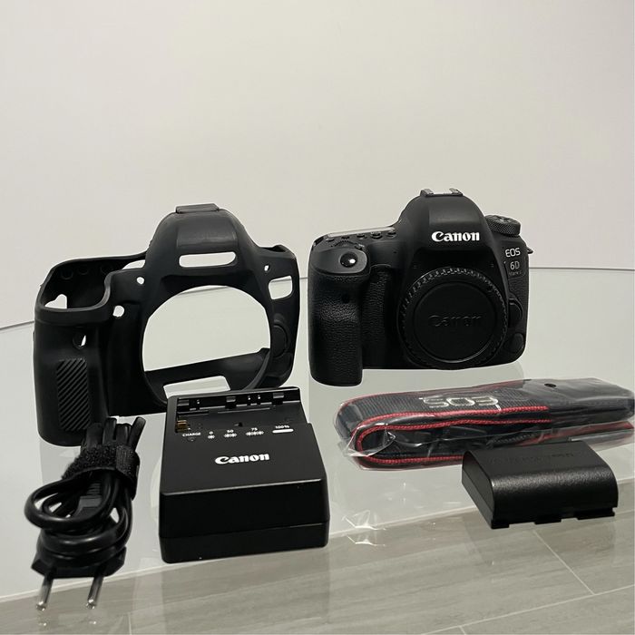 Canon EOS 6D Mark II - corpo *Como Nova