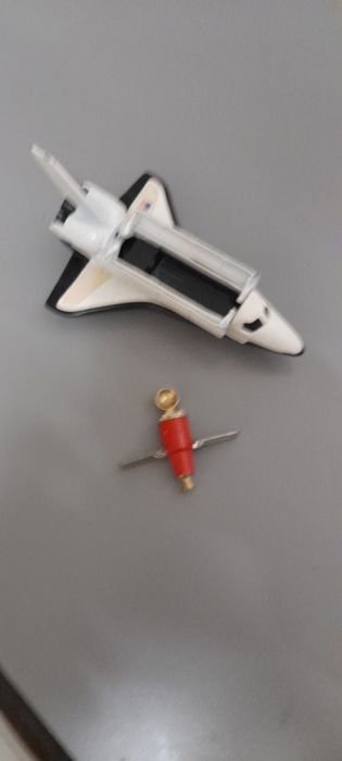 Space shuttle da corgi juniors