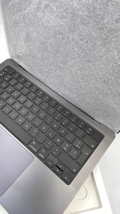 Apple MacBook Pro 14 M4 Pro 24/1TB Space Black (MX2J3) 2024