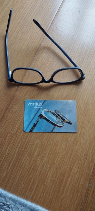 Óculos graduados com lentes varilux