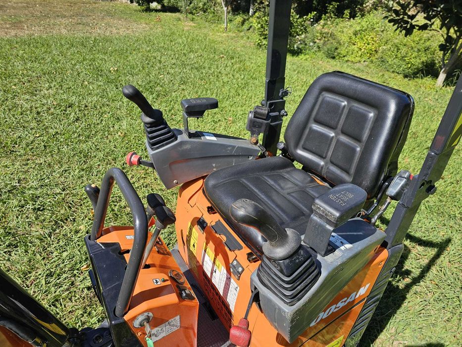 Mini Escavadora Doosan DX10z