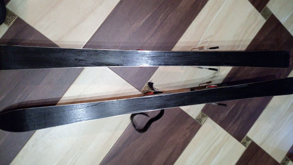 Narty carve 8,5 tecno pro