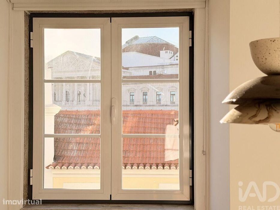 Apartamento T2 em Misericórdia de 51,3 m2