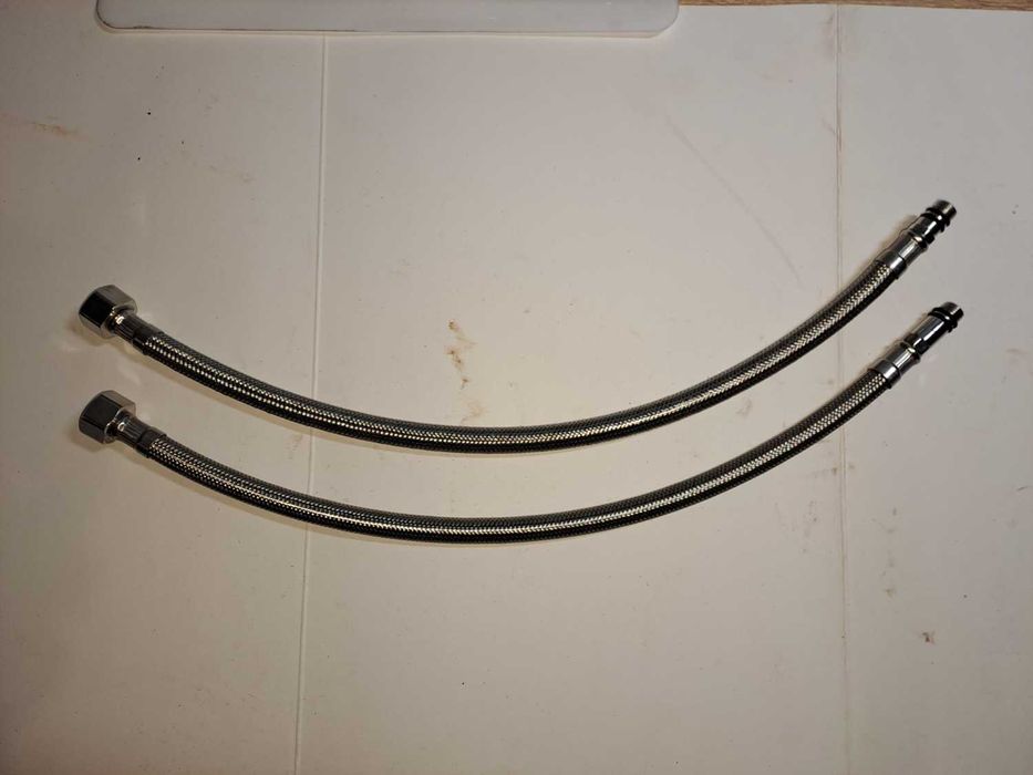 Wężyki przyłąńczeniowe do baterii M10 x 3/8'' 40 cm