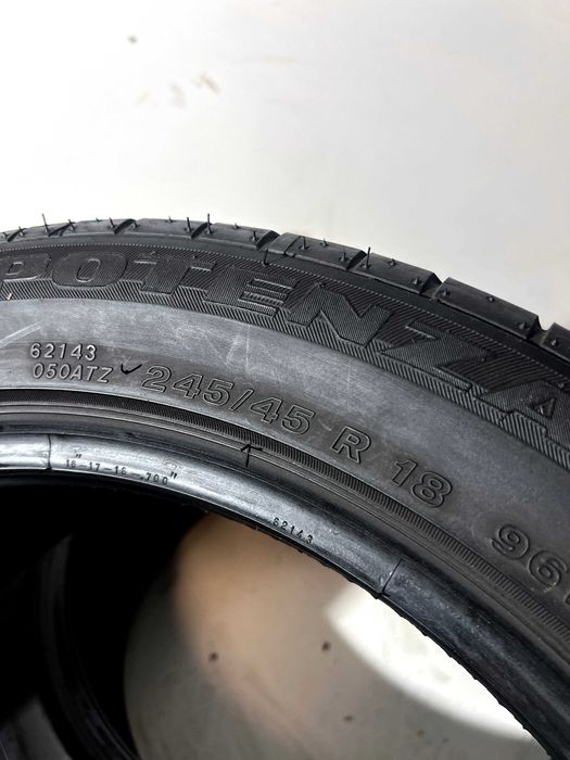 Pneus Bridgestone Potenza RE050A - 245/45/18 - Como NOVOS