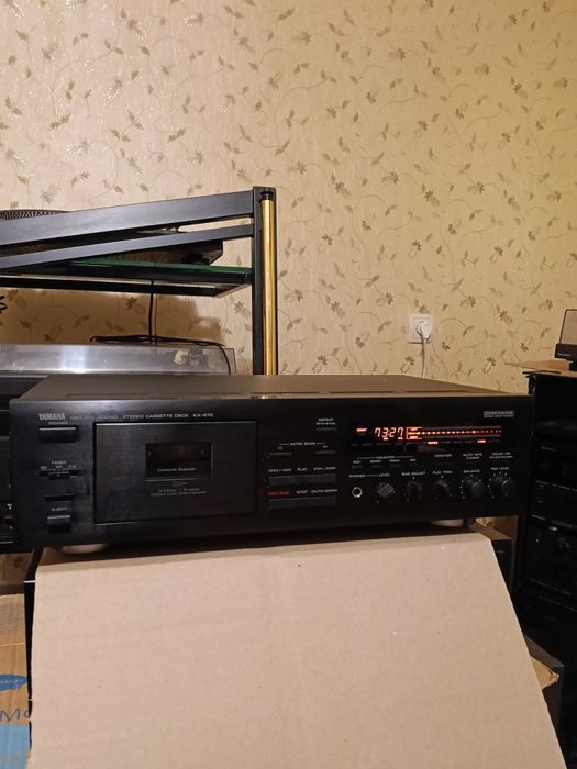Кассетная дека YAMAHA KX670