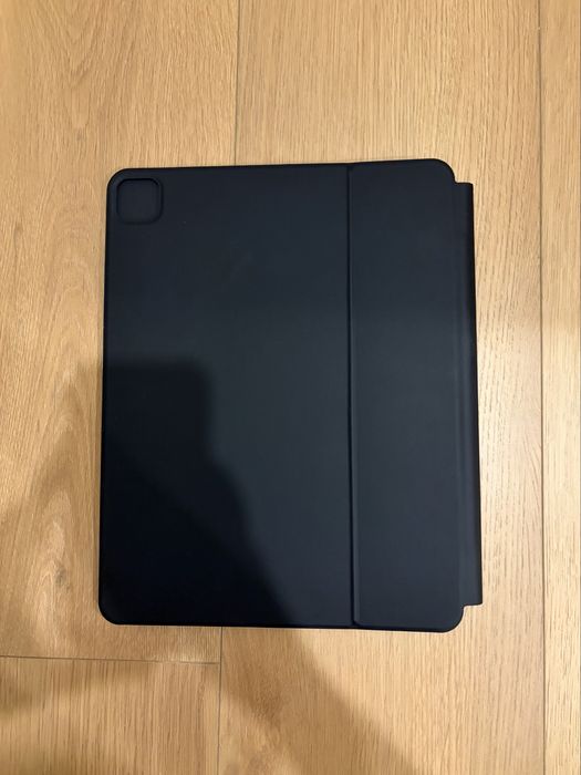Capa Teclado Magnético iPad Air 13” e iPad Pro 12.9”