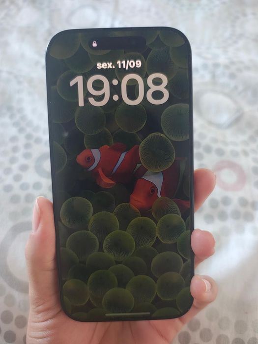iPhone 16 pro 512 MB