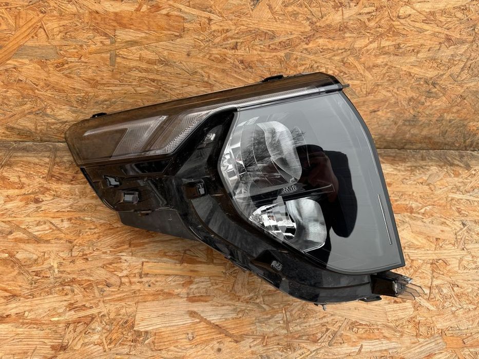lampa przód przednia prawa rh ford transit tourneo courier mk3 zwykla