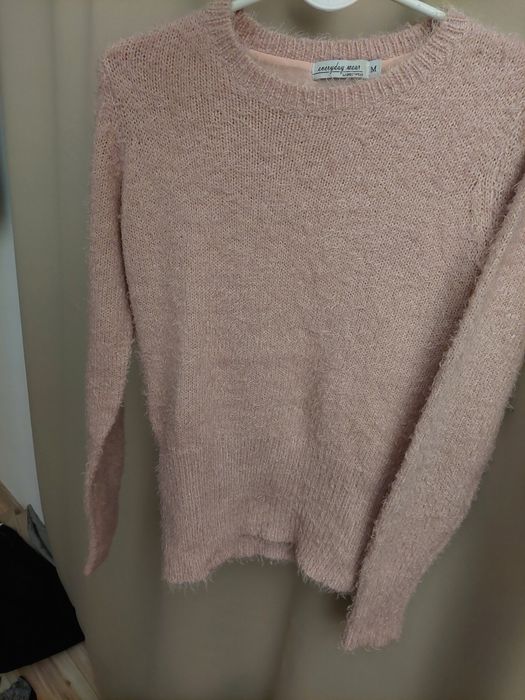 Sweterek  blady róż