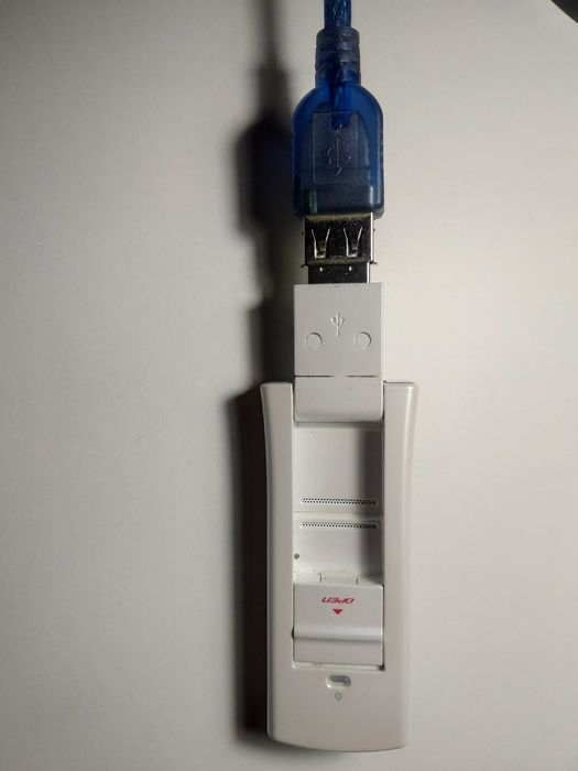 3G USB модем Pantech UM175VW (с мощным процессором)