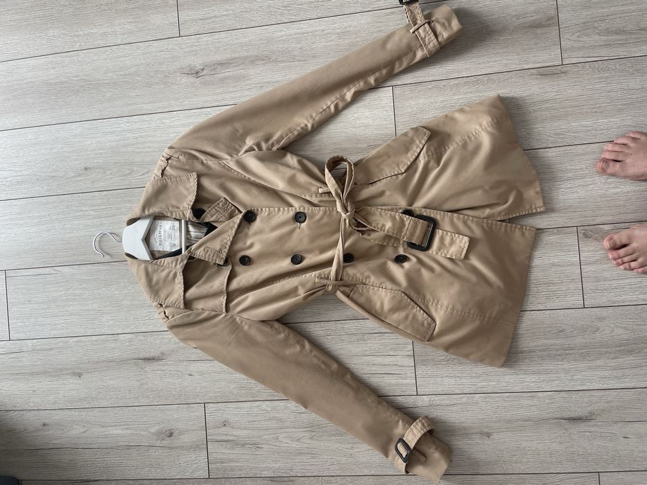 Продається  бежевий тренч