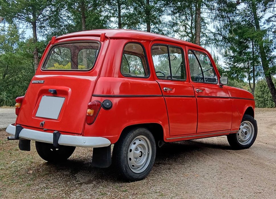 Vendo Renault 4L foto 2