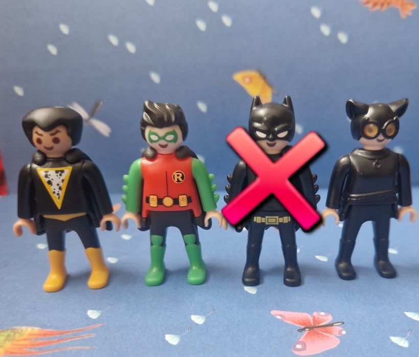Kinder Surprise DC Playmobil.