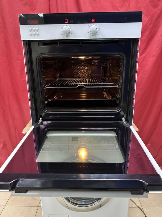 Встраиваемый Духовой шкаф Siemens под ремонт.