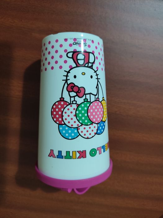 copo  hello Kitty Tupperware NOVO